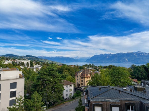 Charmant studio en attique avec vue sur le Lac ! 1