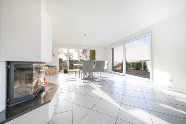 Villa d'exception avec piscine, jacuzzi et vue imprenable sur le lac 3