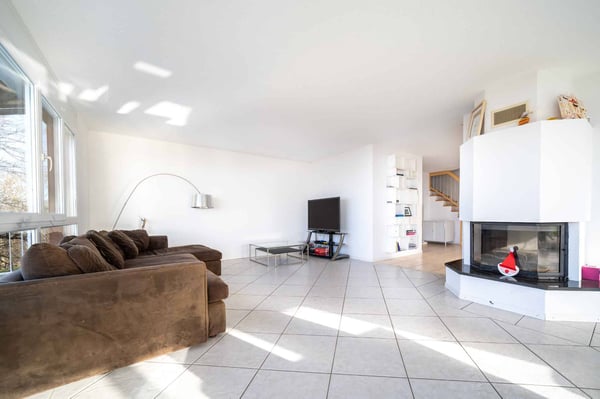 Villa d'exception avec piscine, jacuzzi et vue imprenable sur le lac 4