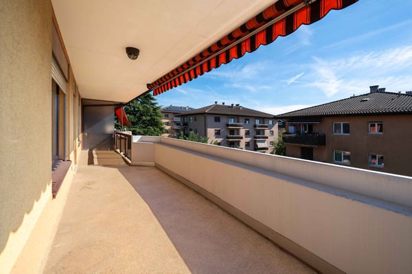Spacieux 4,5 pièces avec terrasse 11
