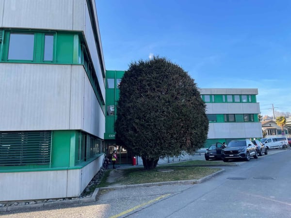 Surfaces à prix concurrentiels dès 13 m2, proches de l'autoroute 1