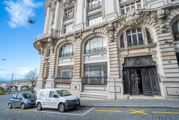 Surface unique au centre-ville de 630 m2 en arcade 3