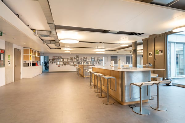 Vos bureaux au dernier étage dans le dynamique quartier de Malley 5