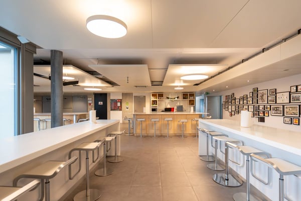 Vos bureaux au dernier étage dans le dynamique quartier de Malley 6
