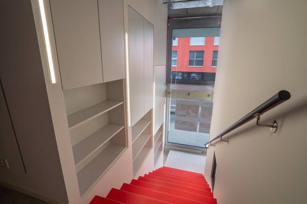 À louer de suite ou à convenir : Lumineuse arcade de 156 m² sur plusieurs niveaux 7