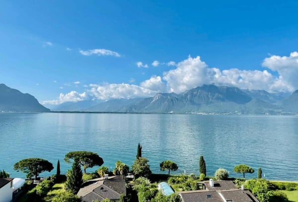 Appartement de 3.5 pièces en plein centre de Clarens avec une vue panoramique imprenable 1