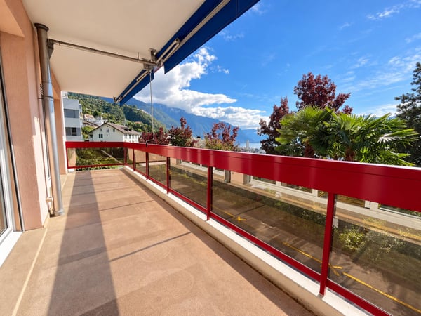 Spacieux 2.5 pièces avec balcon et vue sur le lac 9