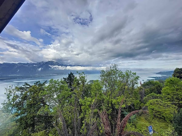 Charmant 2.5 pièces avec vue sur le lac 2