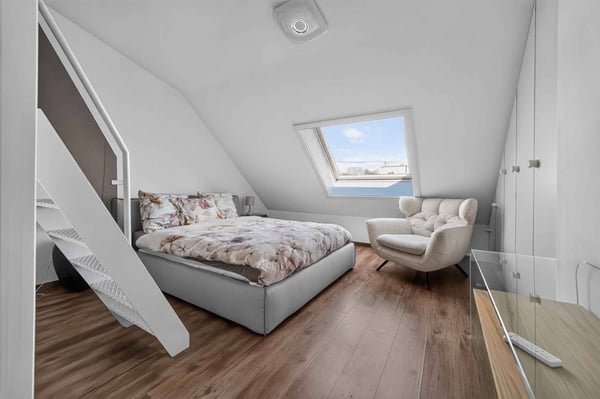 Magnifique appartement en duplex avec vue panoramique sur le lac 12