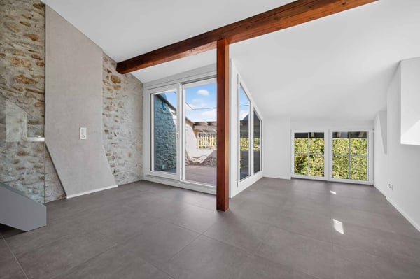 Magnifique duplex avec mezzanine et poutres apparentes 4