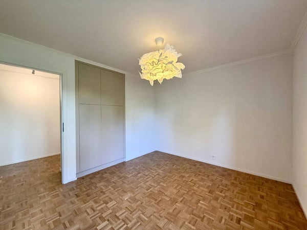 Spacieux appartement rénové de 5,5 pièces avec jardin 11