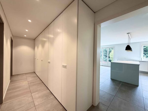 Appartement lumineux et rénové de 4,5 pièces avec terrasse 6