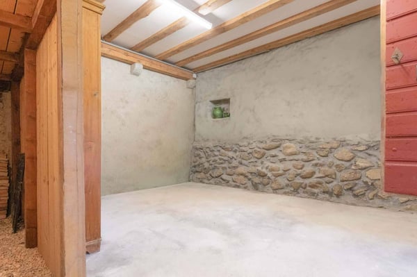 Charmant logement indépendant de 2.5 pièces en duplex 5