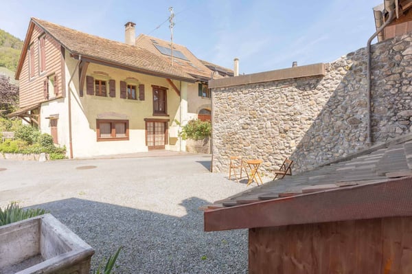 Charmant logement indépendant de 2.5 pièces en duplex 6