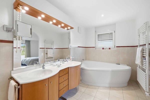 Grand appartement au calme total, avec vue! 11