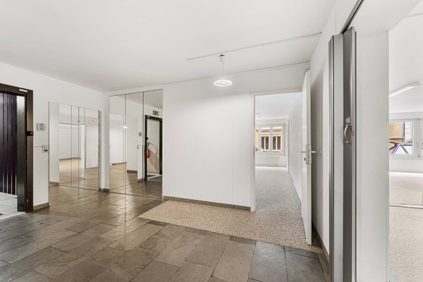 Bureaux idéalement situés en plein centre-ville - Alpes 29 9