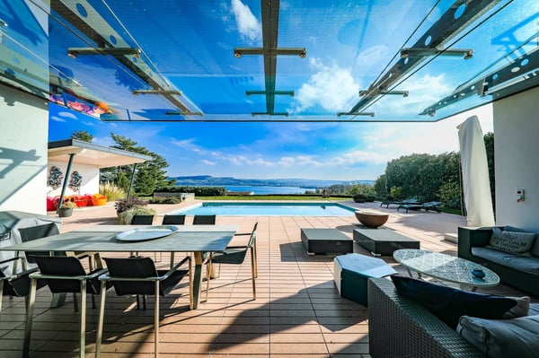 Maison contemporaine avec piscine et vue panoramique sur les Alpes et le lac 2