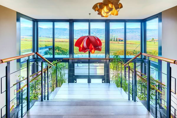 Maison contemporaine avec piscine et vue panoramique sur les Alpes et le lac 7