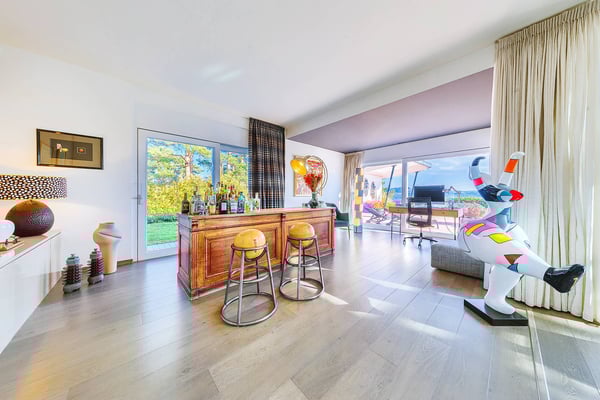 Maison contemporaine avec piscine et vue panoramique sur les Alpes et le lac 5