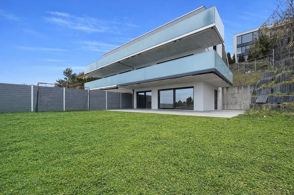 Duplex de 7.5 pièces avec sous-sol, jardin et vue sur le lac 10