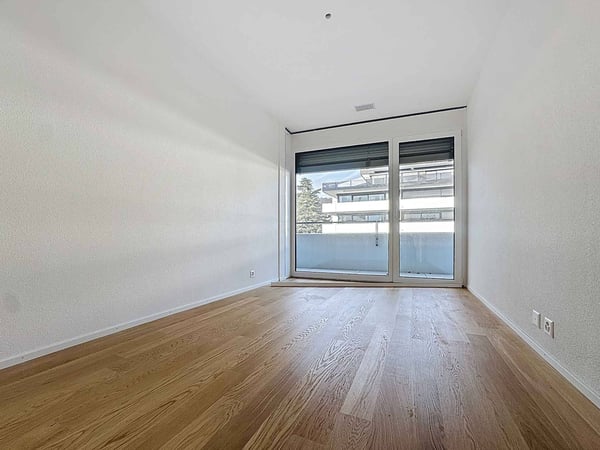 Luxueux 4.5 pièces traversant avec balcon de 76m2 et vue panoramique sur le lac 6