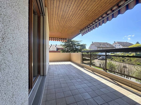 Élégant 4.5 pièces lumineux avec balcon d'angle 11