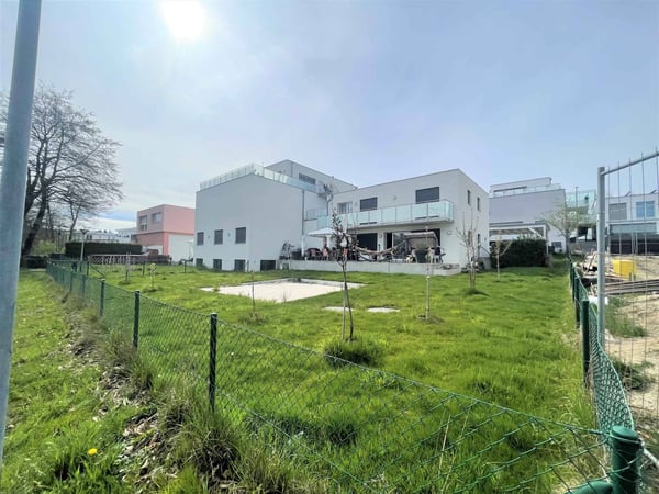 Villa de 5.5 pièces avec terrasse et jardin 12