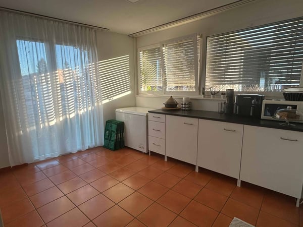Magnifique appartement de 5.5 pcs au 2ème étage avec vue sur le lac 3