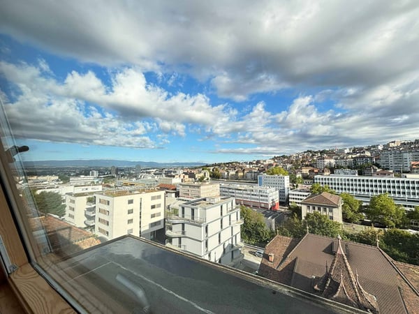 Bel appartement de 4,5 pièces en attique au centre de Lausanne 10