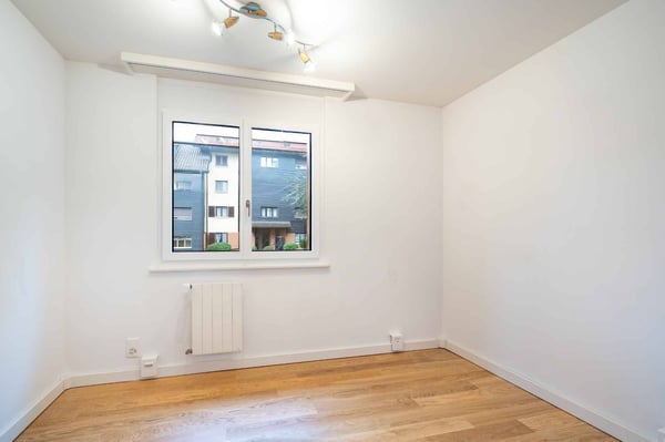 Superbe 1.5 pièces 150 m2 magnifiquement rénové avec grand balcon 12