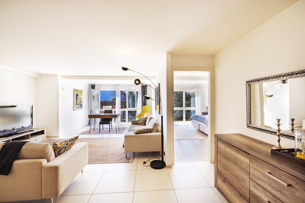 A 1 min. du bord du lac - grand 1 pièces - 150 m2 avec vue lac 1