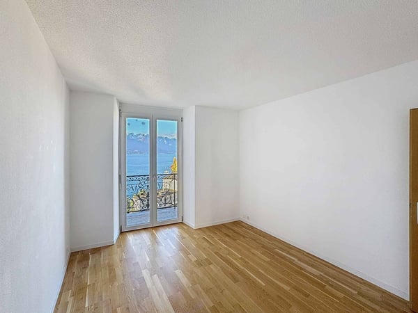 1 pièces de 78 m2 + 2 balcons - Superbe vue sur le Lac 7