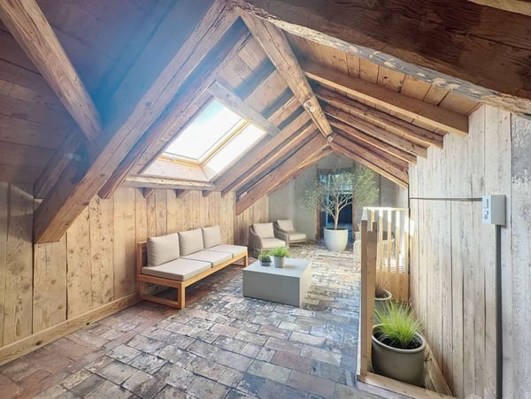 Dernier étage - Spacieux 1.5 pces 99 m2 + combles dans un immeuble ancien rénové 8