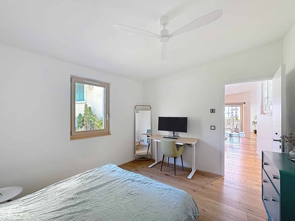 2.5 pièces Style Loft avec Loggia - Ultra Centré 9