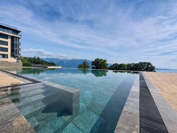 Bel appartement récent de 3.5 pièces avec grand balcon et vue sur le Lac 1