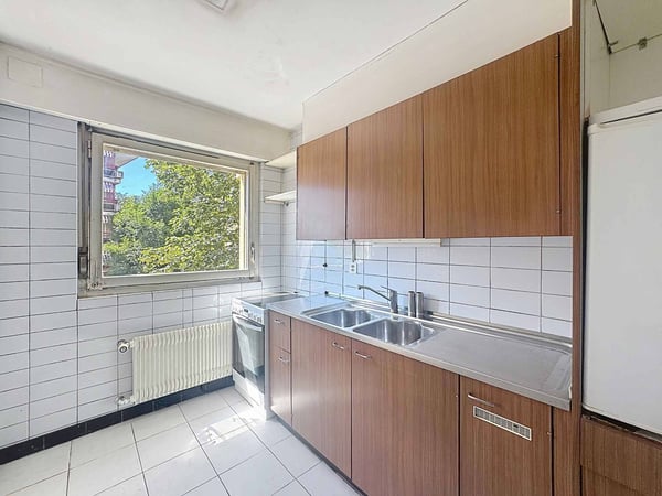 4.5 p de 91 m2 à rénover - 2 balcons + 1 Garage box 6