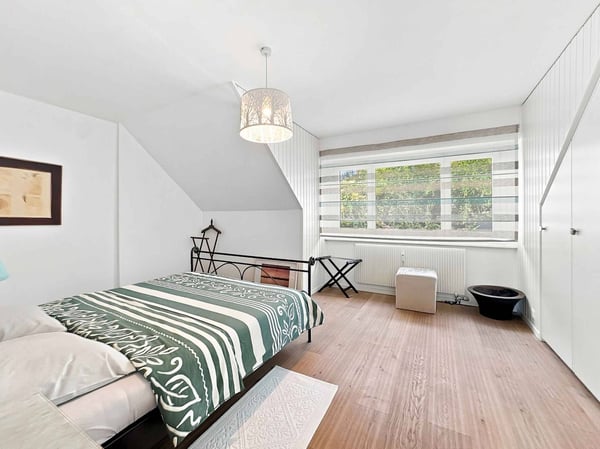Superbe Appartement de 4.5 pièces de 129.5 m2 intérieurs + balcons 9