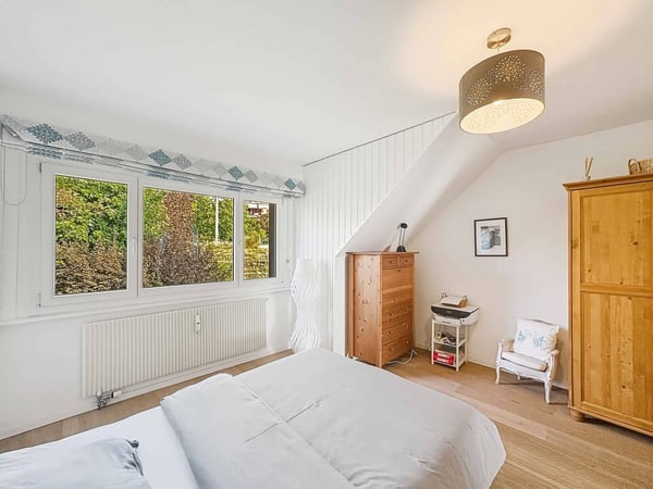 Superbe Appartement de 4.5 pièces de 129.5 m2 intérieurs + balcons 11