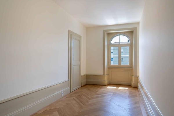 Dernier étage - Spacieux 3.5 pces 99 m2 + combles dans un immeuble ancien rénové 6