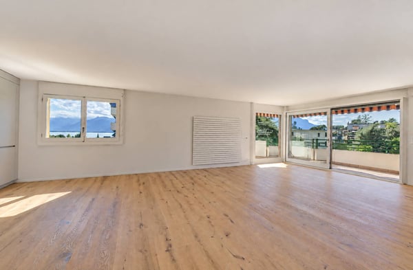 Superbe 3.5 pièces de 160 m2 int. totalement rénové avec grand balcon 1