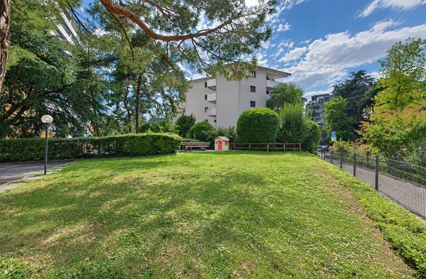 Superbe 3.5 pièces de 160 m2 int. totalement rénové avec grand balcon 13