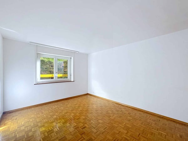 Au 1er étage - Grand 2.5 pièces sur 1 niveau de 57 m2 + balcon 8