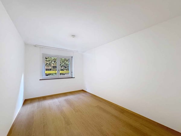 Au 1er étage - Grand 4.5 pièces sur 1 niveau de 76 m2 + balcon 10