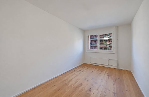 Superbe 5.5 pièces de 132 m2 int. totalement rénové avec grand balcon 12