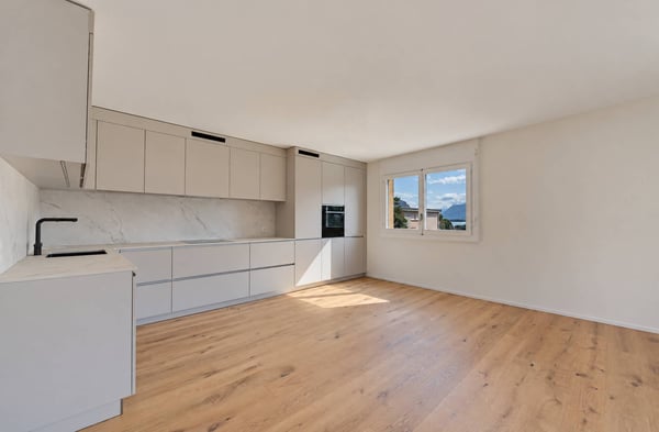Superbe 5.5 pièces de 132 m2 int. totalement rénové avec grand balcon 5