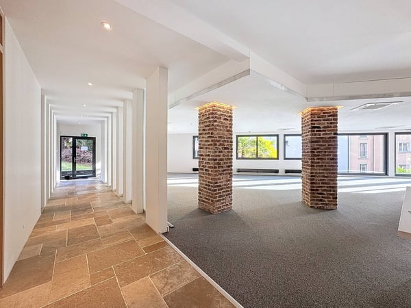 Surface administrative en plein centre-ville 2