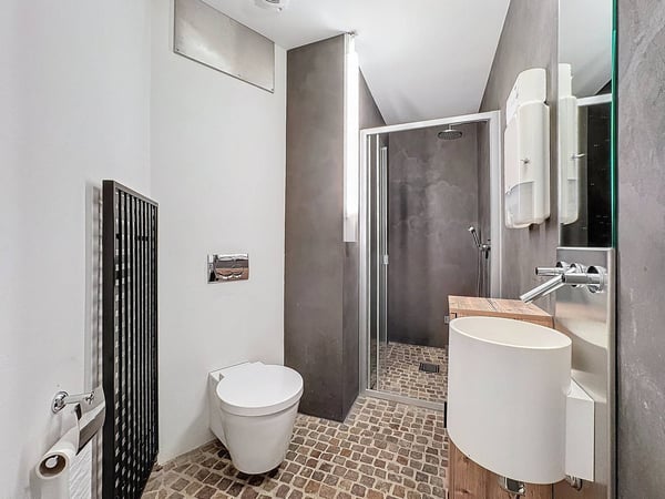 Surface administrative en plein centre-ville 8