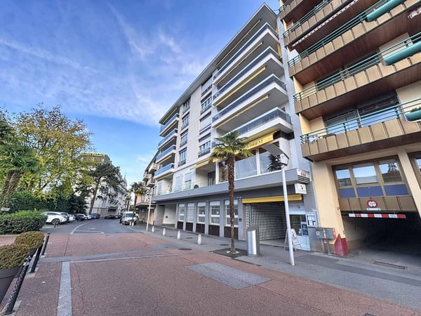 Surface commerciale ou administrative 1