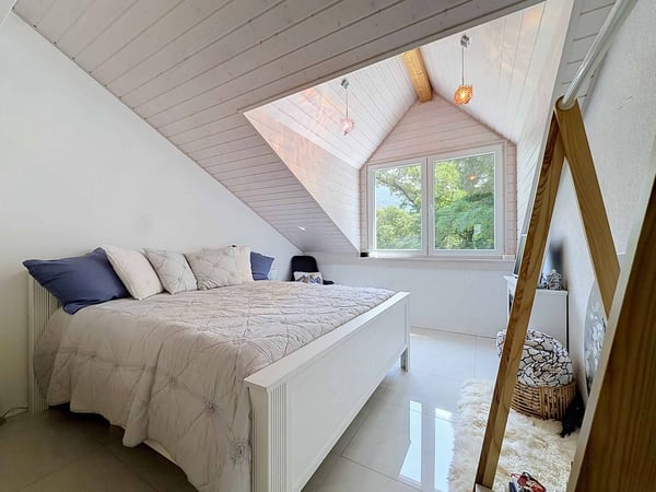 Villa mitoyenne lumineuse dans un environnement privilégié 9