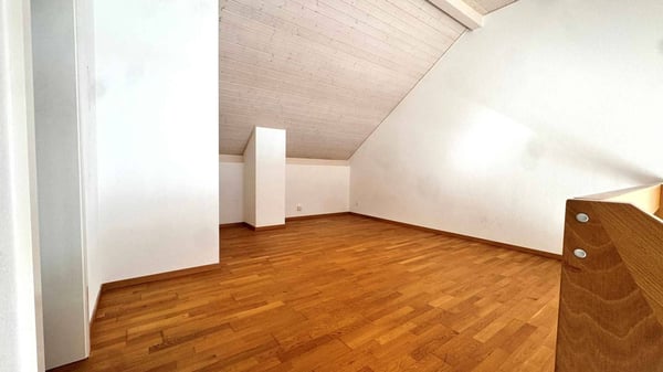 Bel attique de 4,5 pièces avec grande mezzanine 4